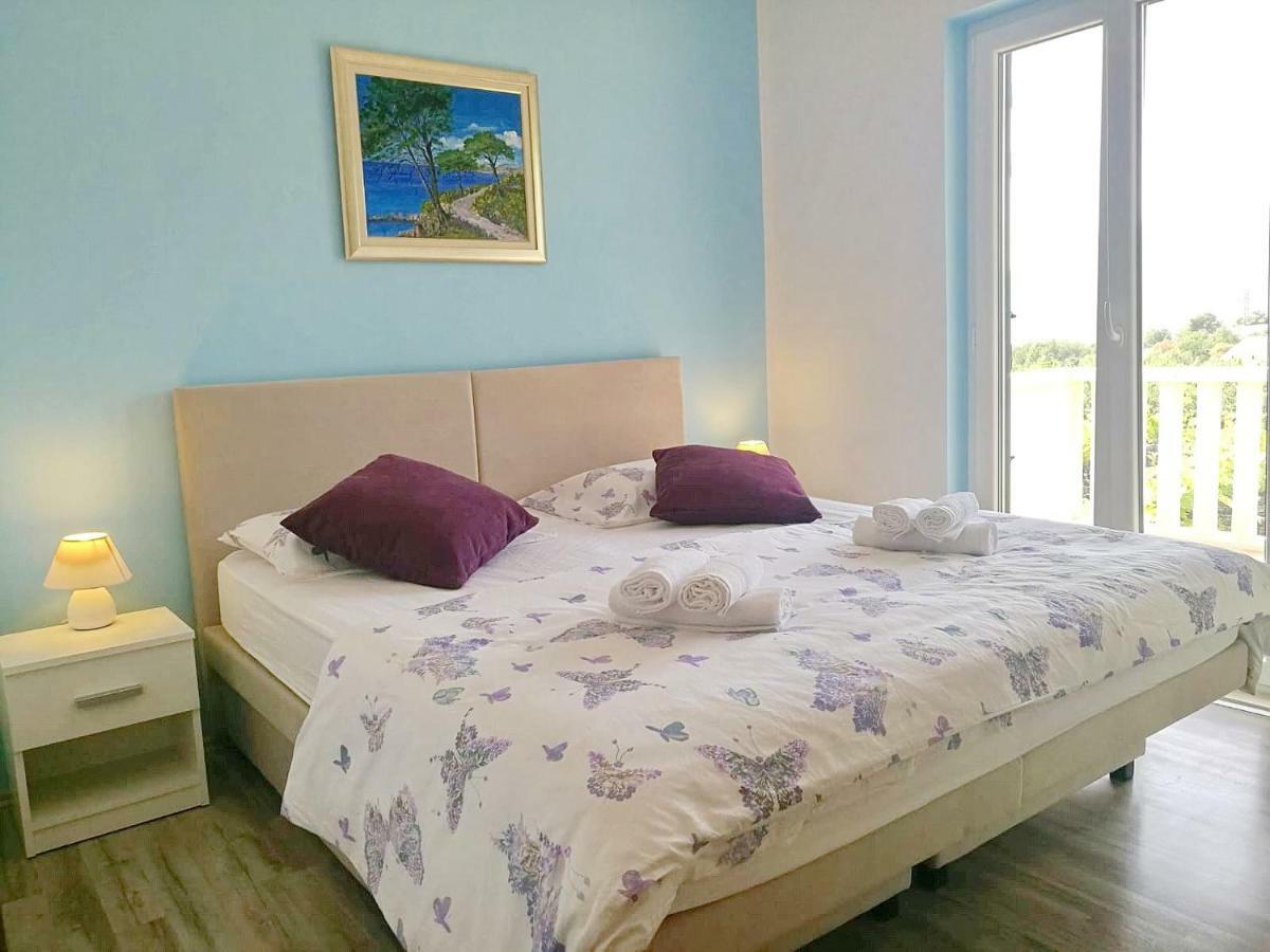 Apartments Kola Banići Extérieur photo